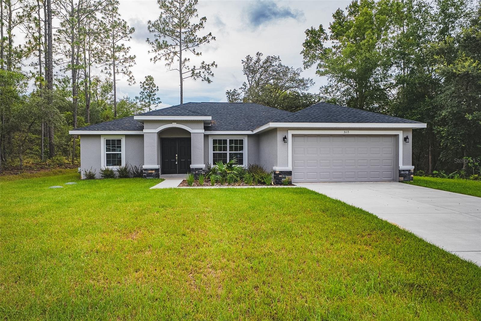 3115 W Fairbank Dr — photo