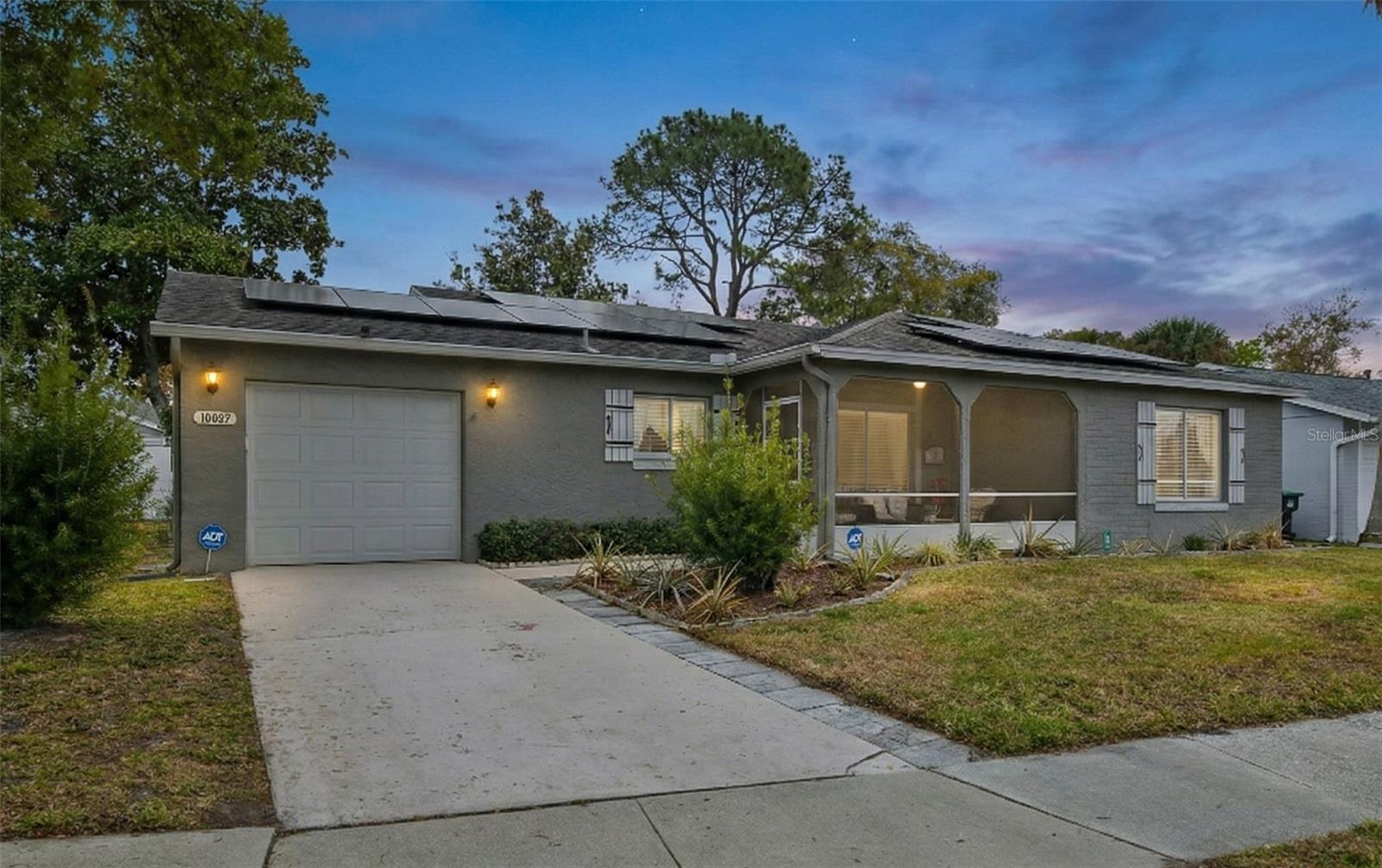 10407 Larissa St — photo