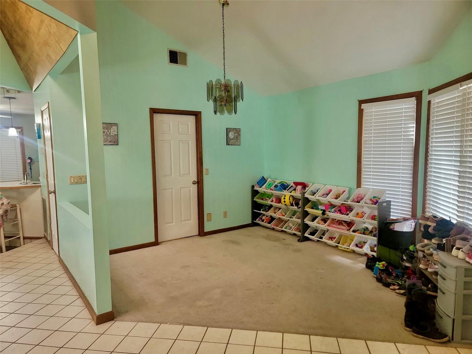 585 E Foresthill Place, Hernando, FL 34442 — photo 3