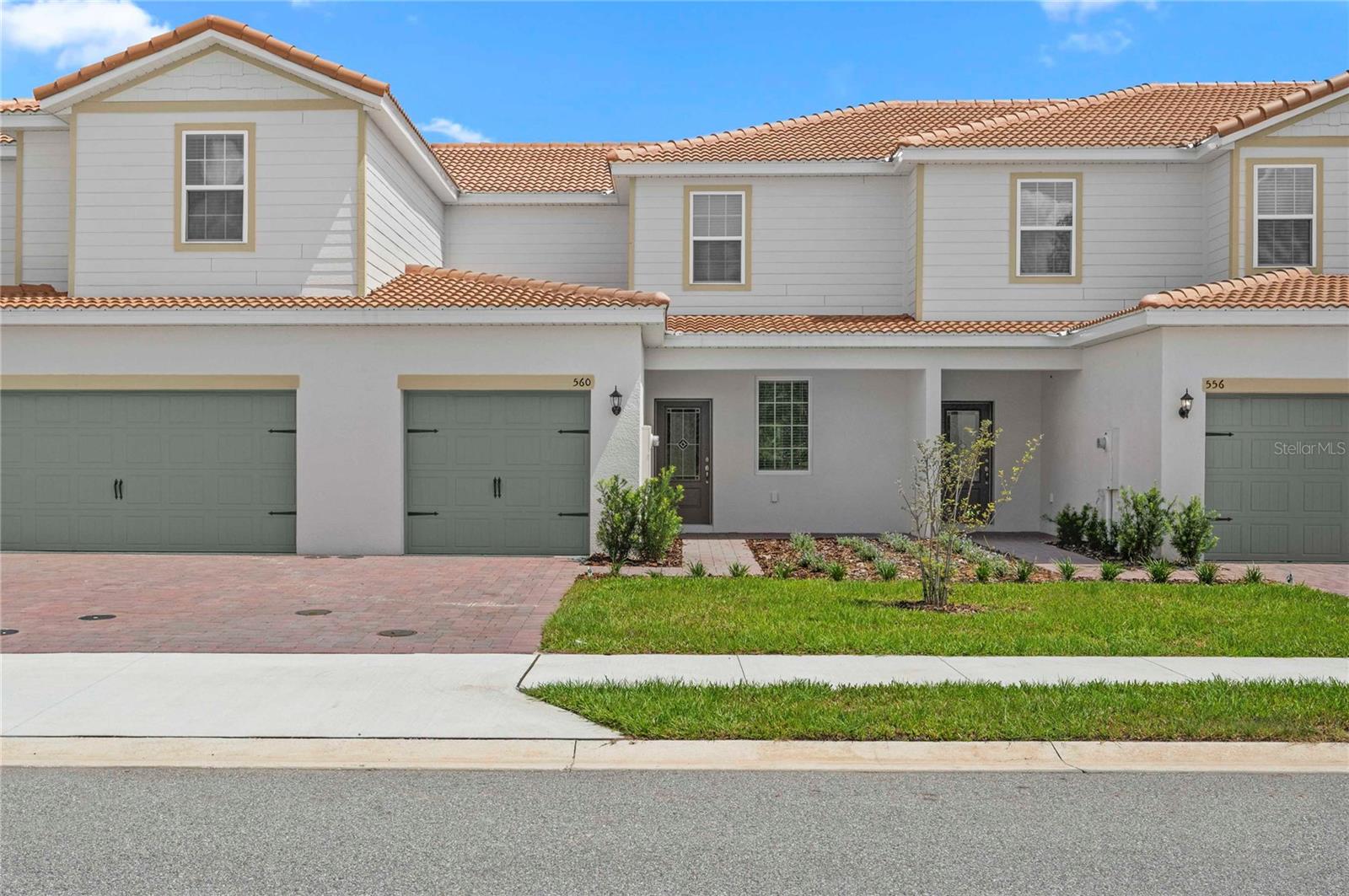 576 Bay Leaf Dr — photo