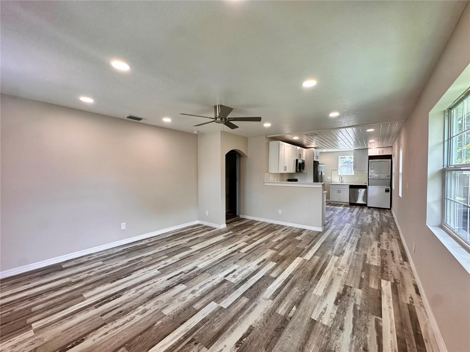 8517 N Highland Ave — photo