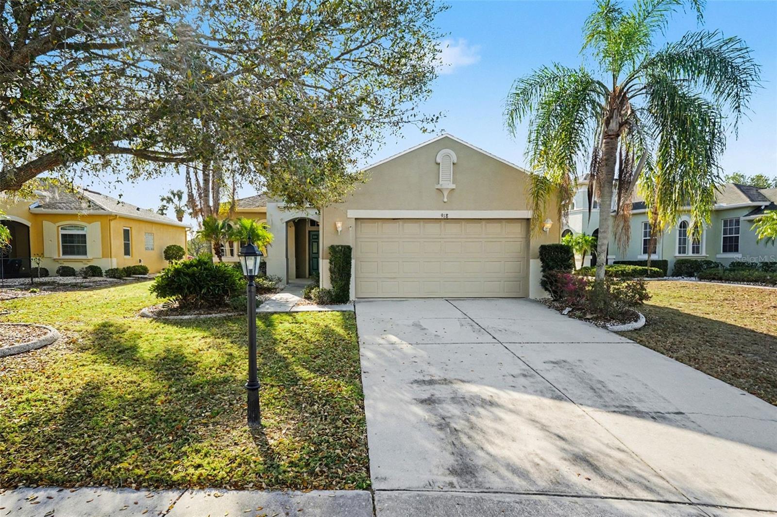 918 Regal Manor Way — photo