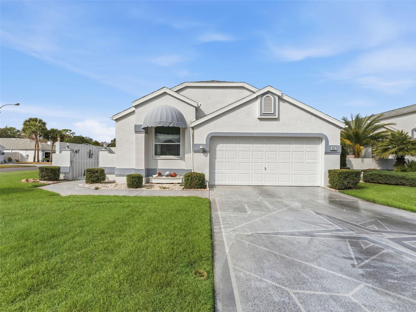 1007 La Bamba Ct — photo
