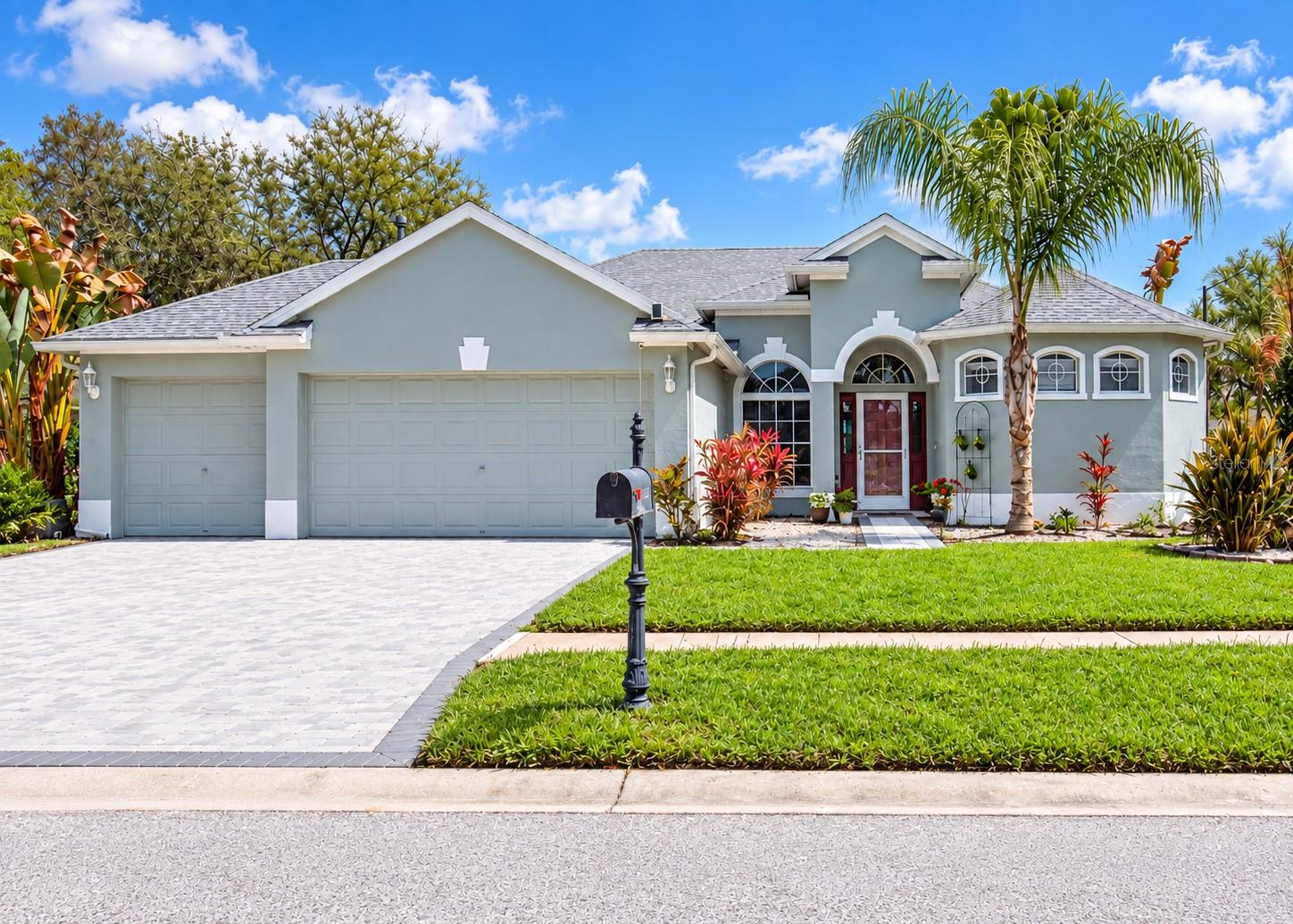 1422 Tawnyberry Ct — photo