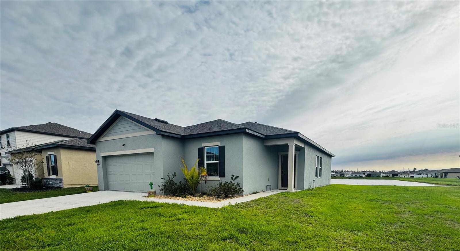 927 Kelly Fern Loop — photo