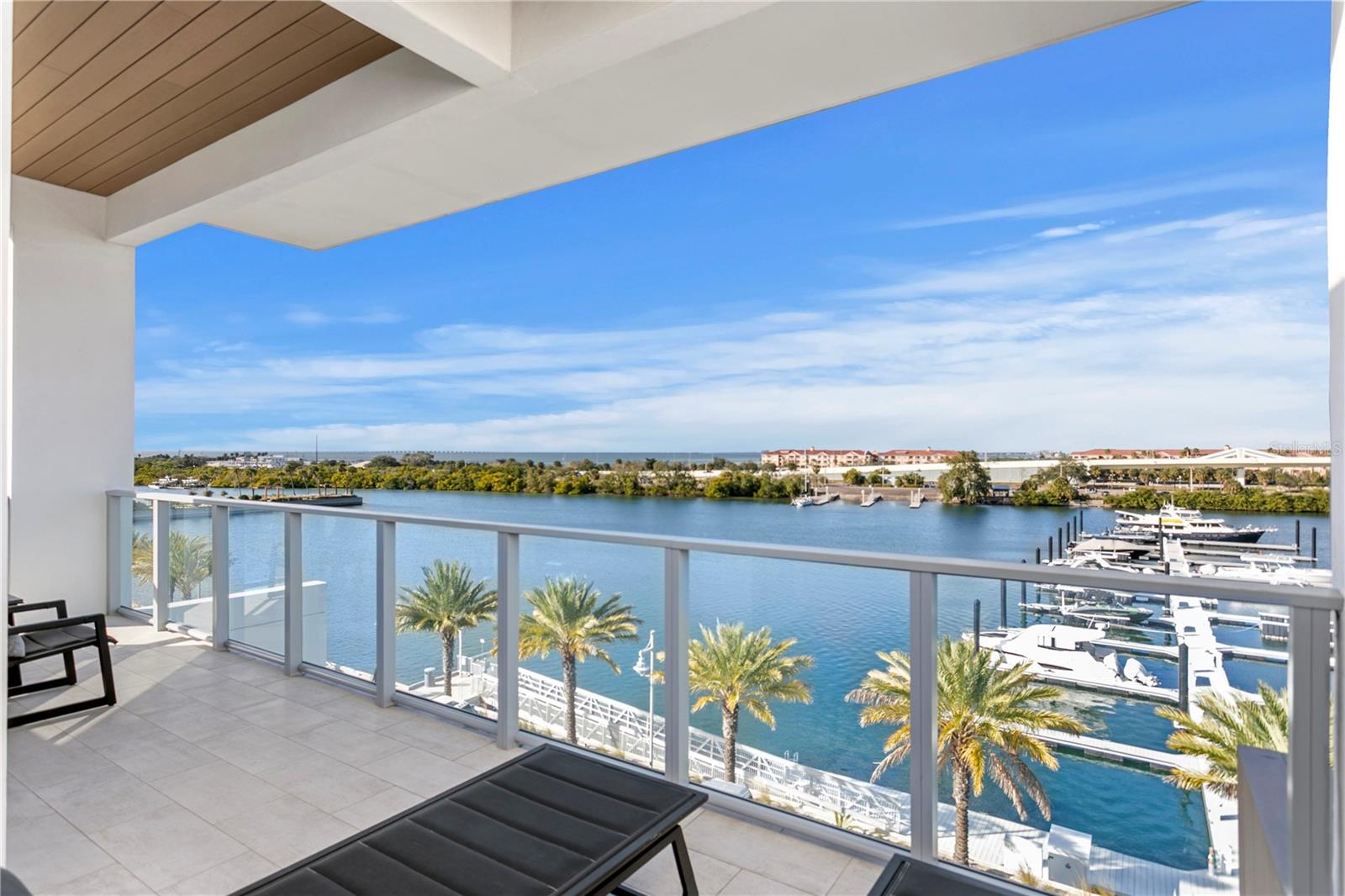 5142 Marina Way — photo