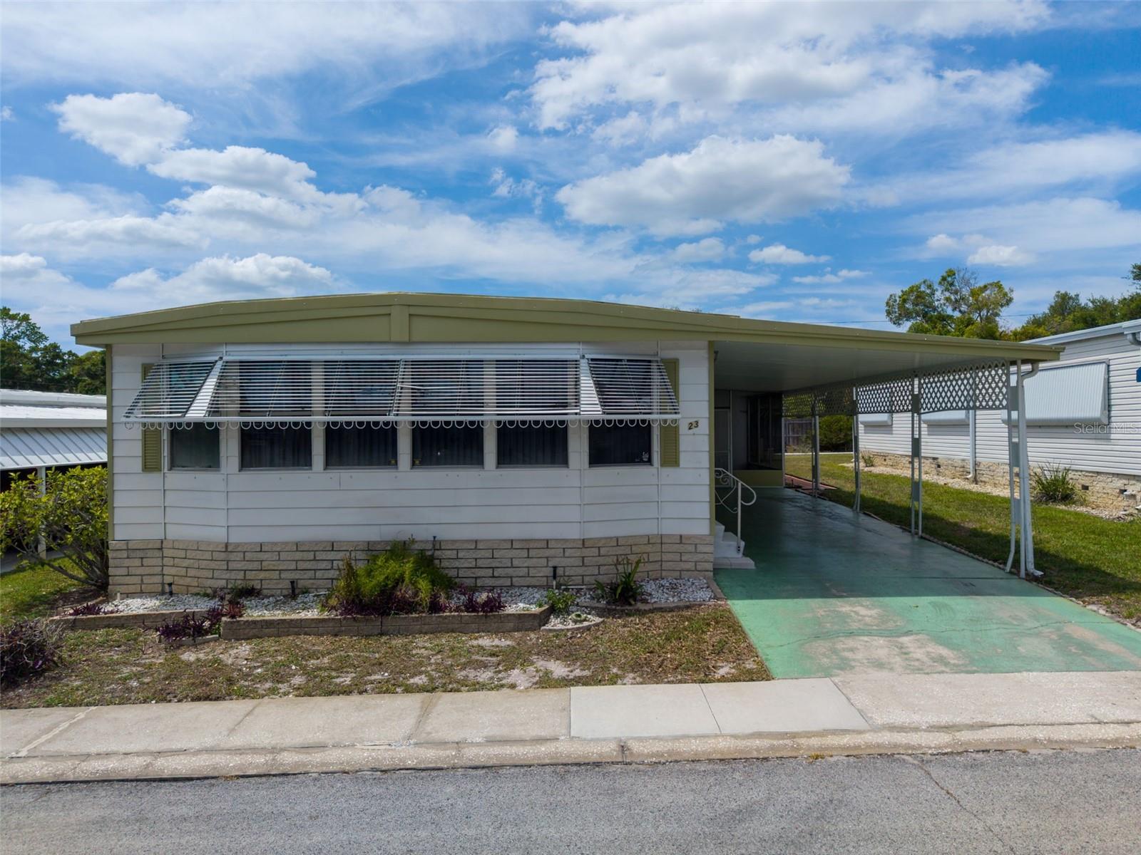 23 Mountain Laurel Dr — photo
