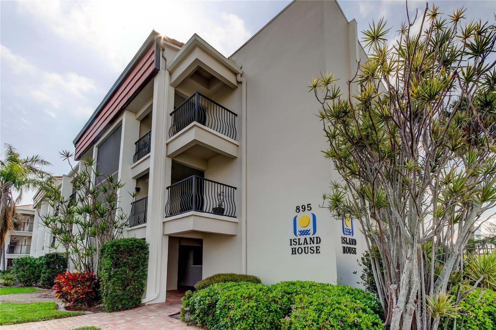 895 S Gulfview Blvd #303 — photo
