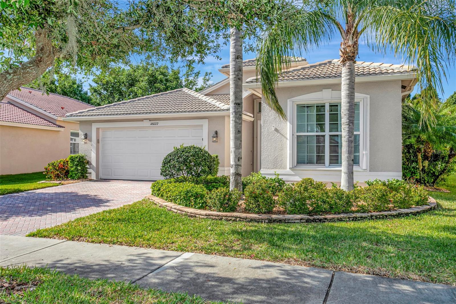 16022 Golden Lakes Dr — photo