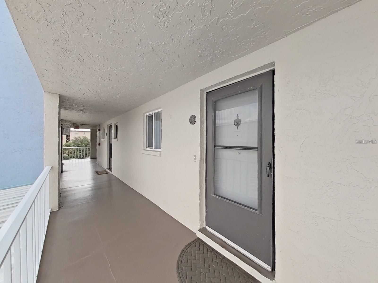 215 Valencia Blvd #213 — photo