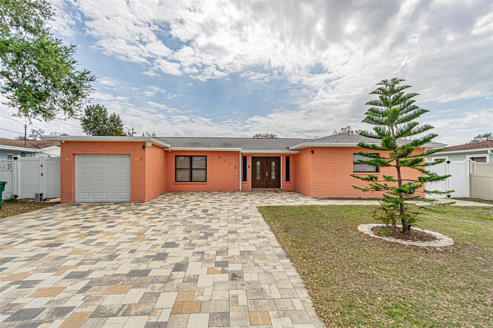 3112 W Henry Ave — photo