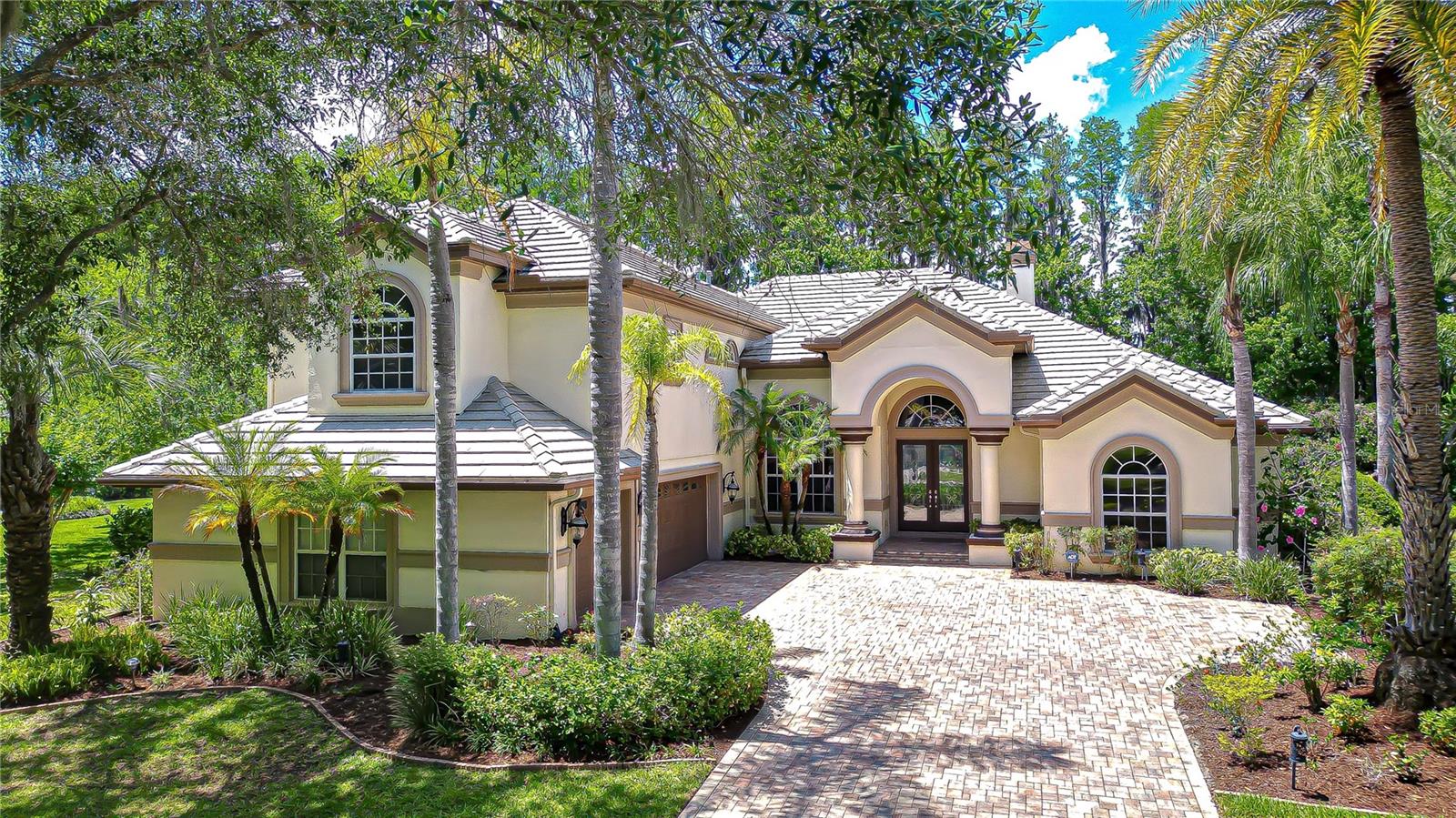 20915 Lake Vienna Dr — photo