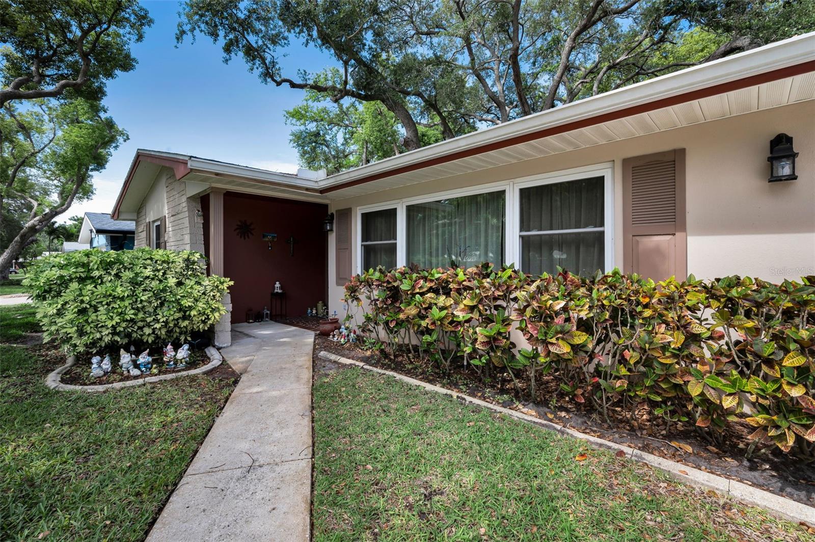 1368 Williams Dr — photo