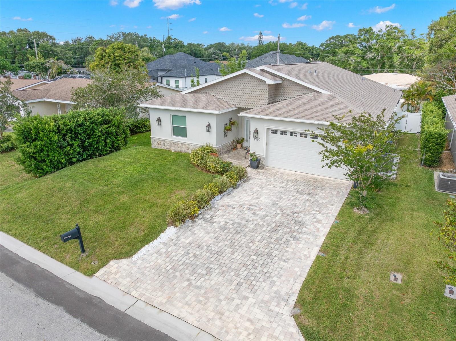 1720 Verde Dr — photo
