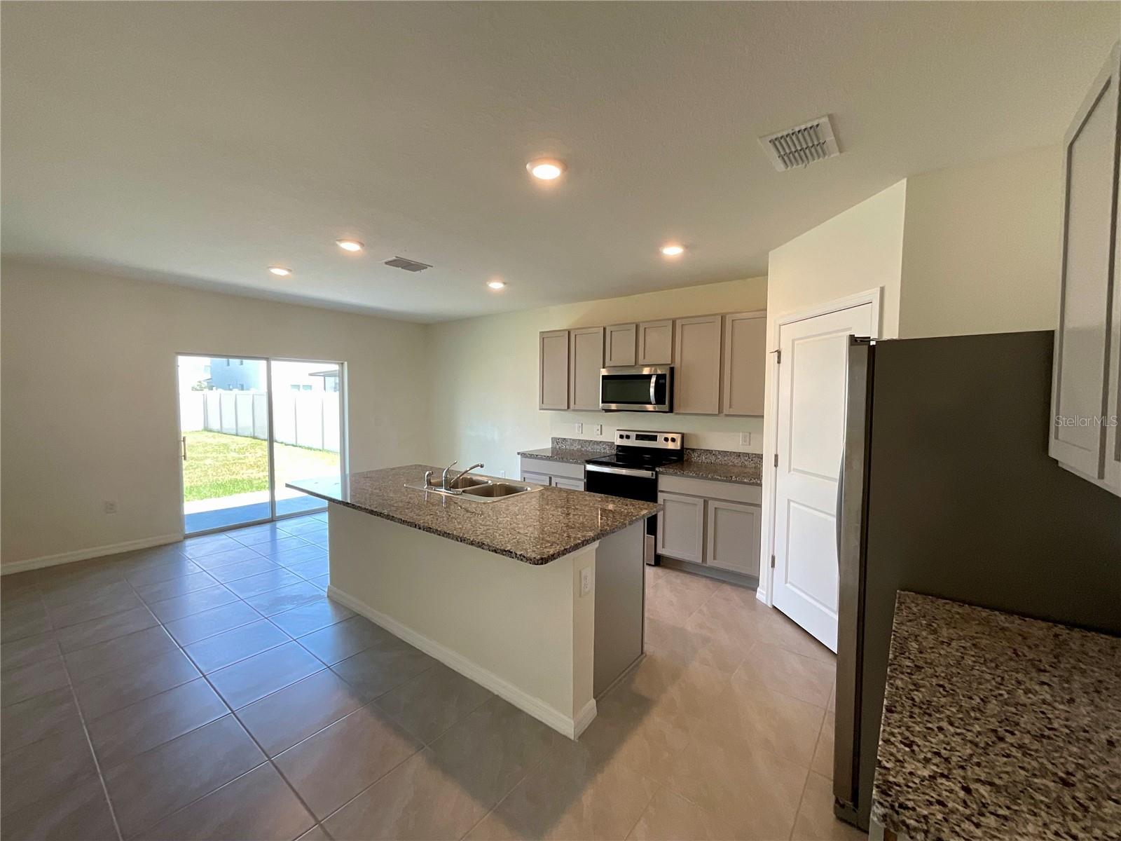 33409 Field Maple Loop, Wesley Chapel, FL 33545 — photo 2