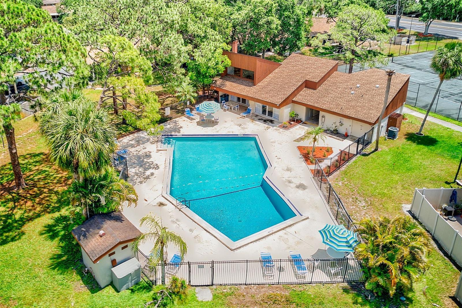 2064 Sunset Point Road #73, Clearwater, FL 33765 — photo 2