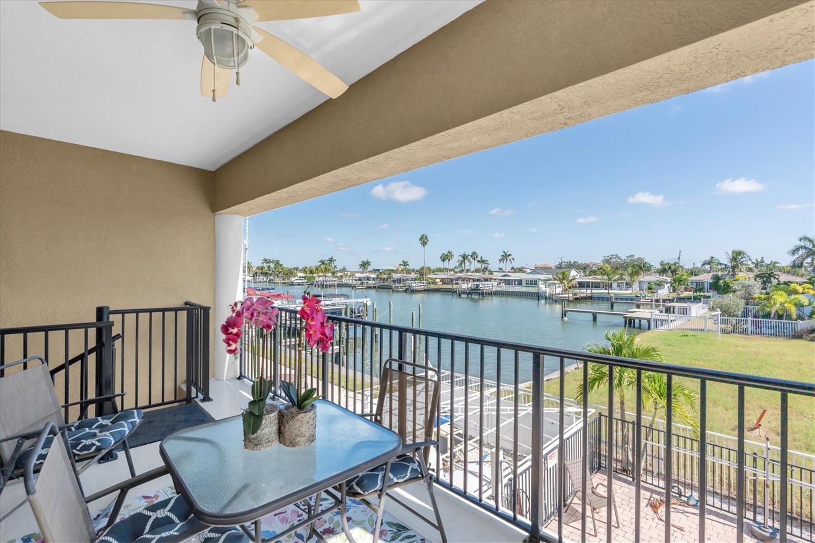 300 Capri Blvd #6 — photo