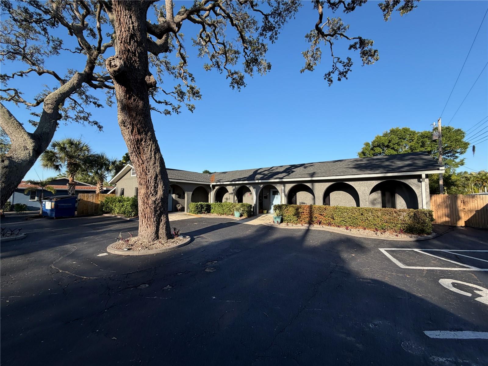 11520 Oakhurst Rd — photo