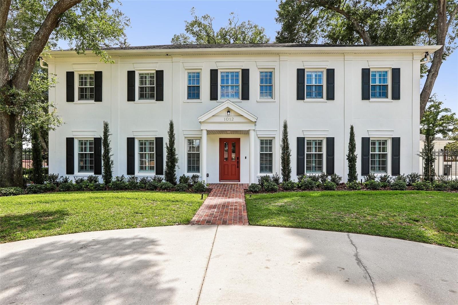 1012 Morfield Ln — photo