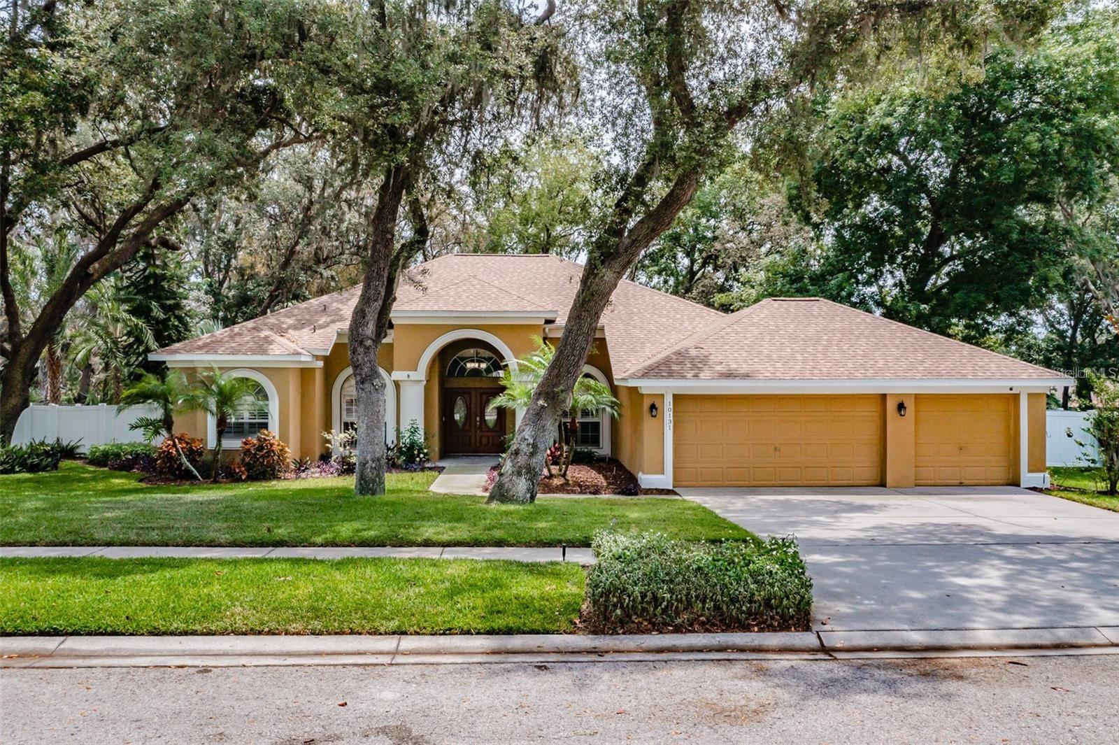10131 Paddock Oaks Dr — photo