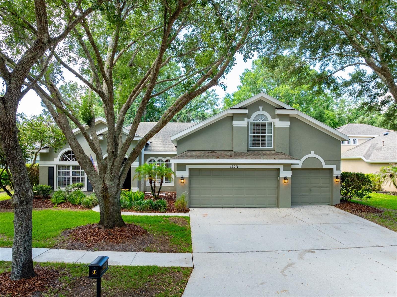 15211 Merlinglen Pl — photo