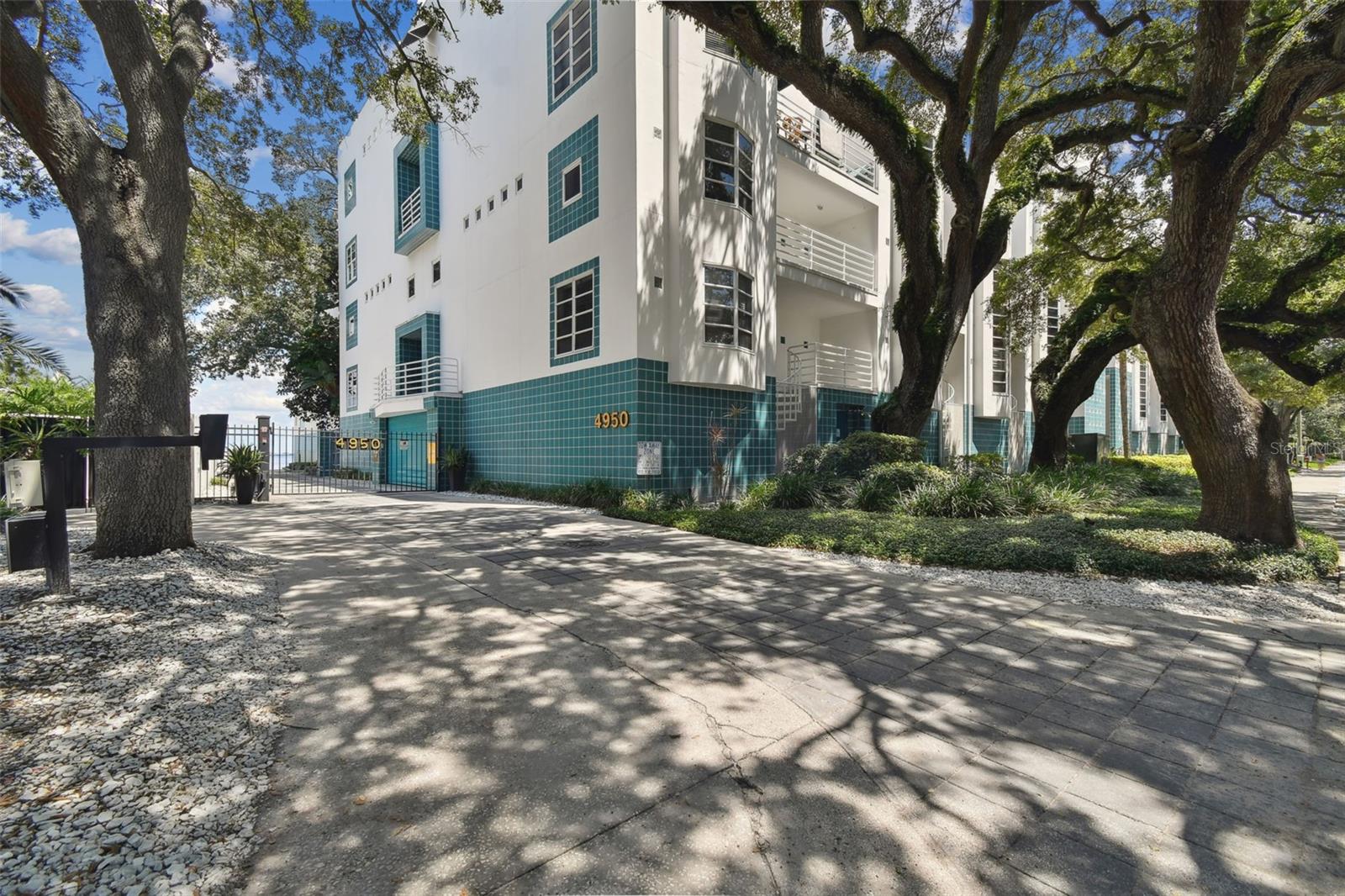 4950 Bayshore Blvd #30 — photo