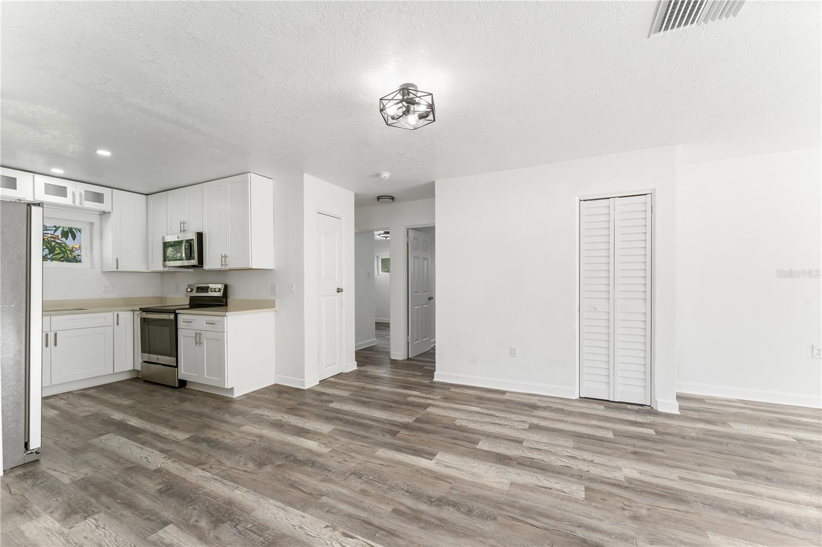 6221 Florida Circle E, Apollo Beach, FL 33572 — photo 2