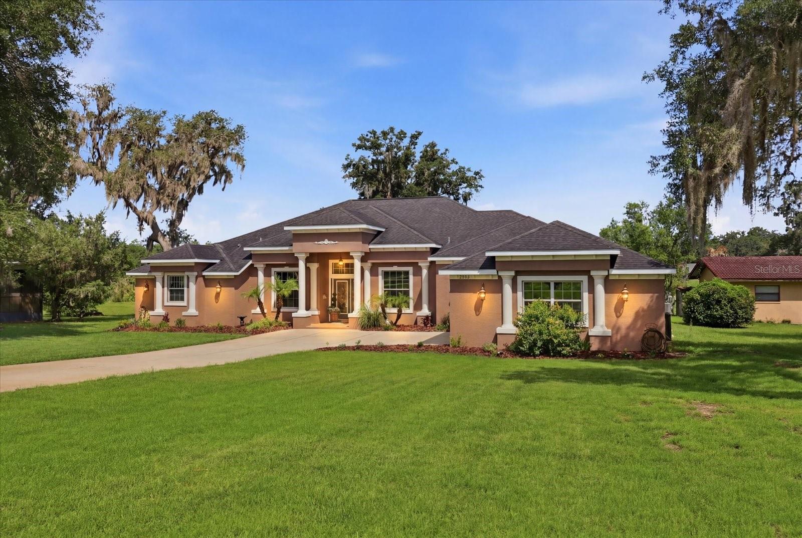 3028 S Davis Lake Dr — photo