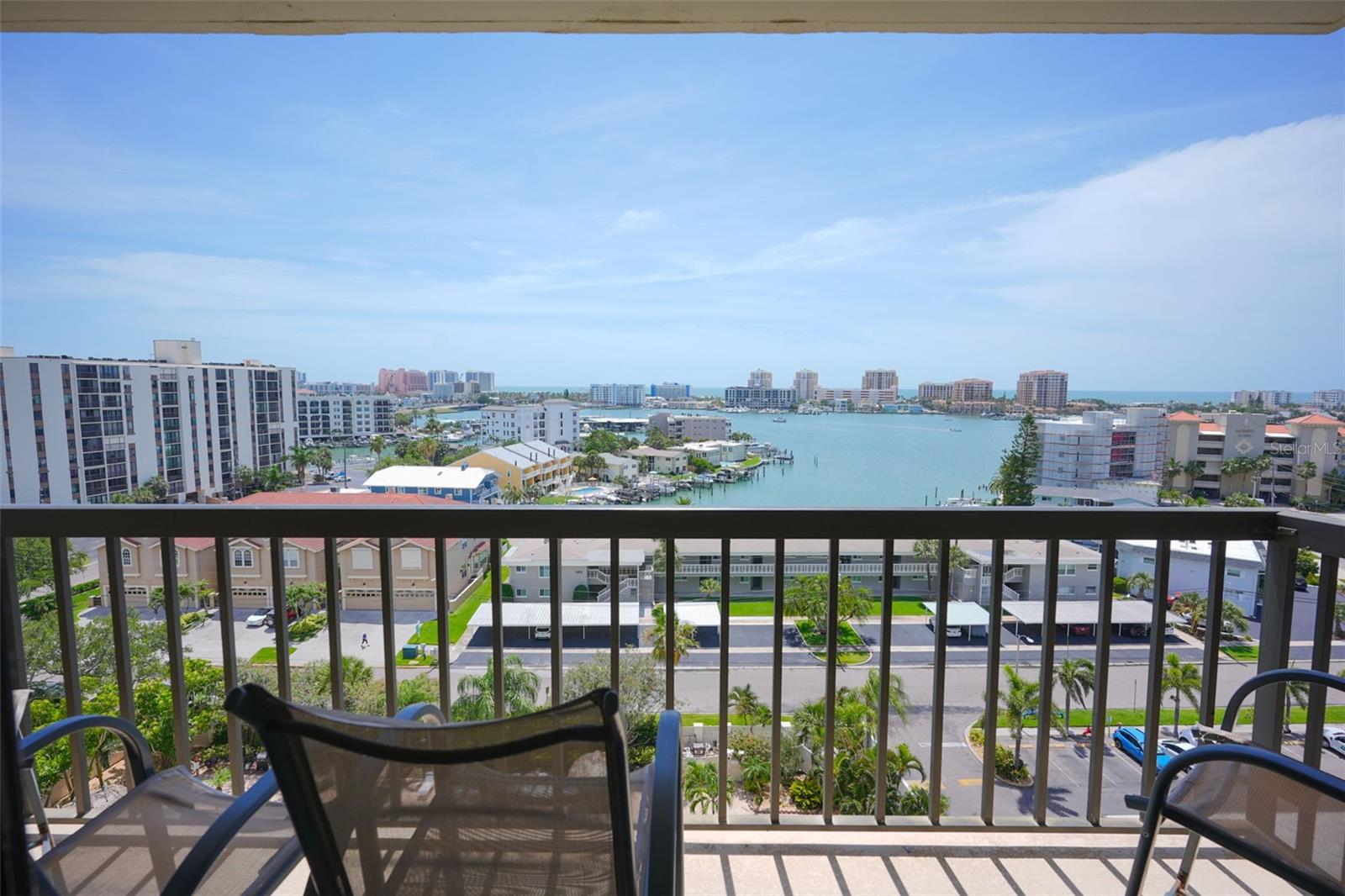 400 Island Way #1004 — photo