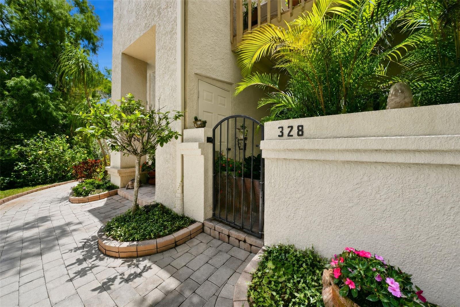 328 Los Prados Dr #328 — photo