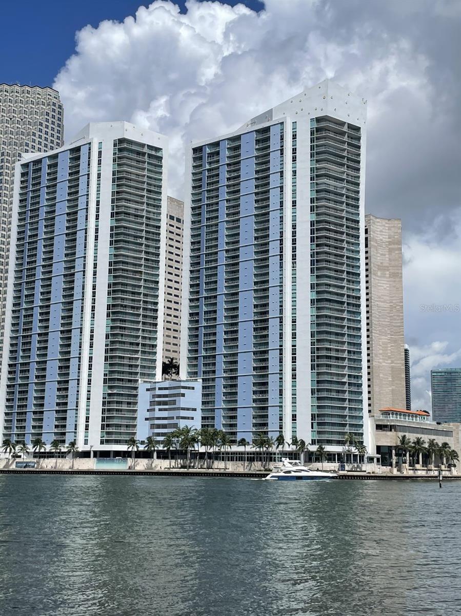 335 S Biscayne Blvd #3400 — photo