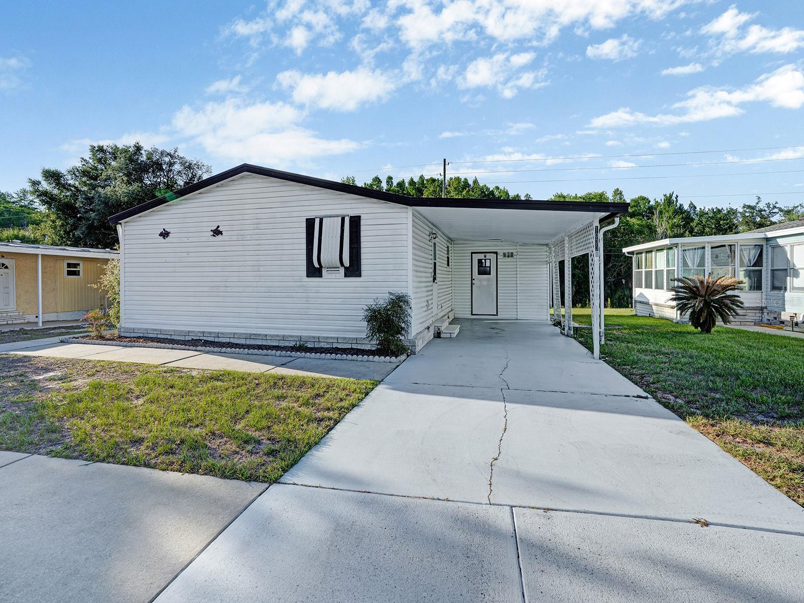 10339 Marinette Ave — photo