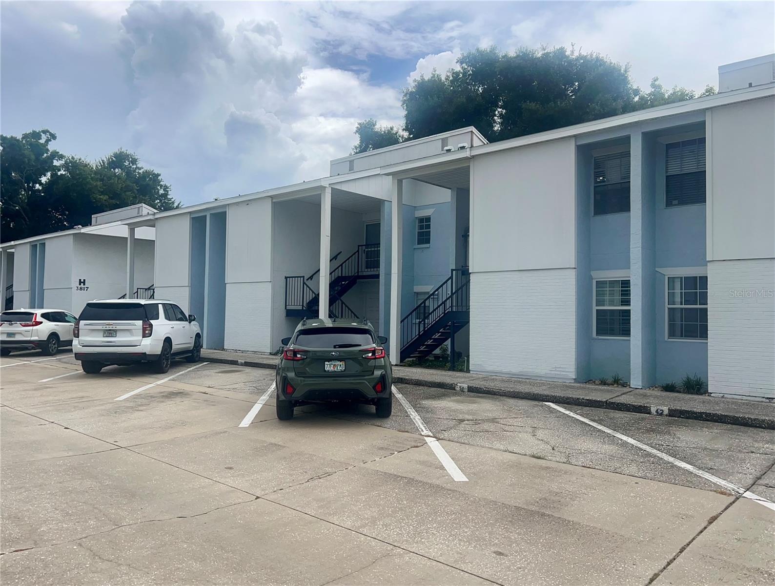 3819 N Oak Dr #I42 — photo