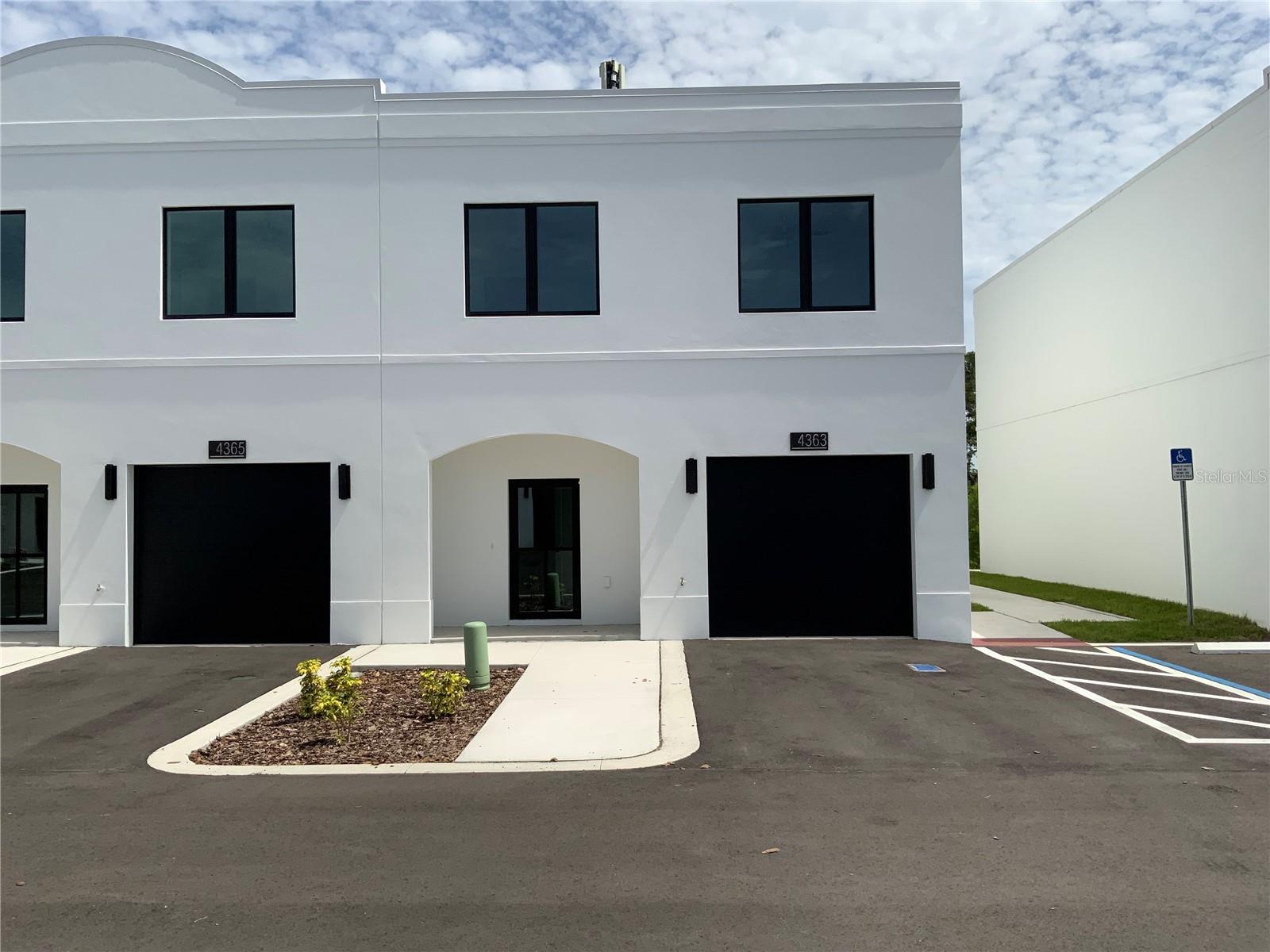 4363 Cambio Gardens Ct — photo