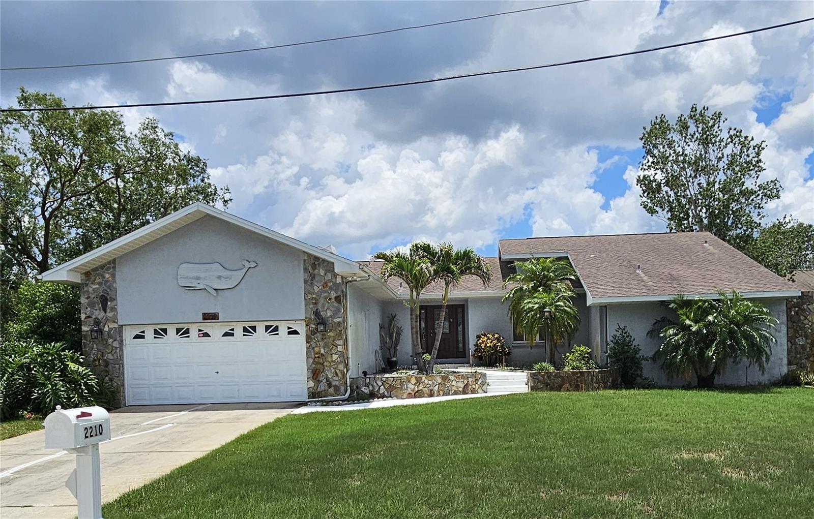 2210 Bayou Dr — photo