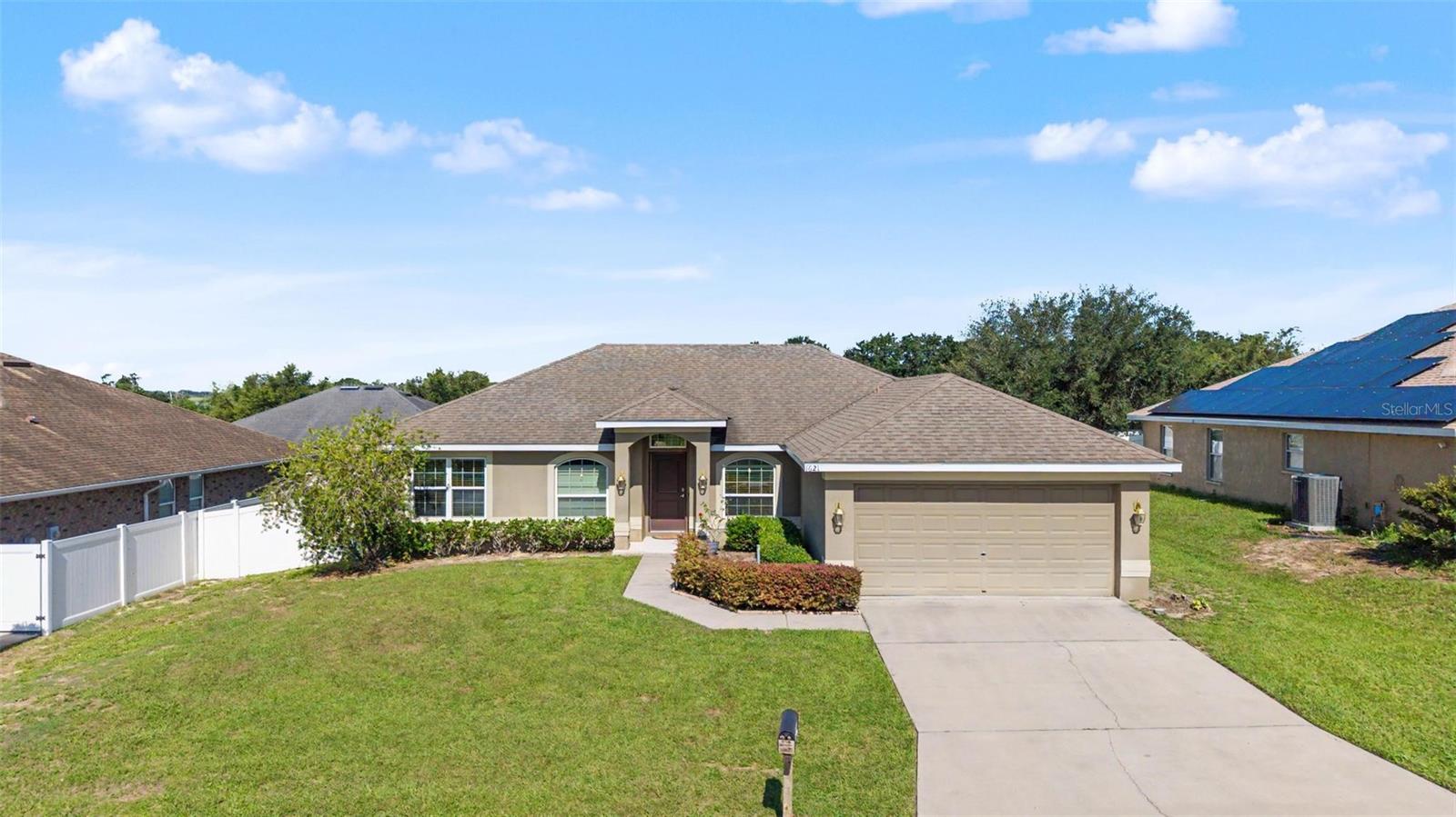 1621 Doves View Cir — photo