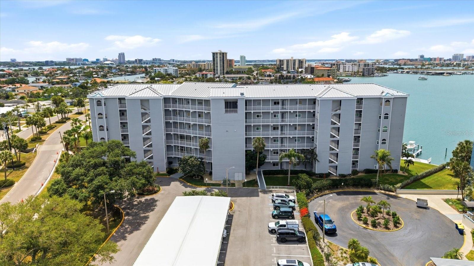 610 Island Way #201 — photo