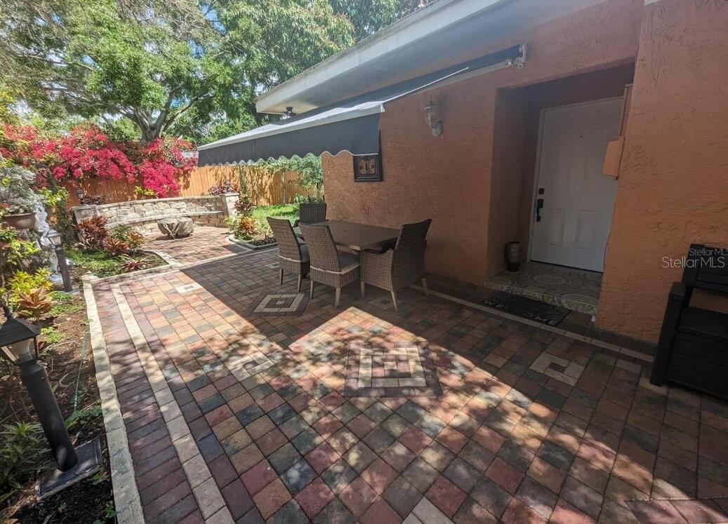 1602 Amberlea Dr S — photo