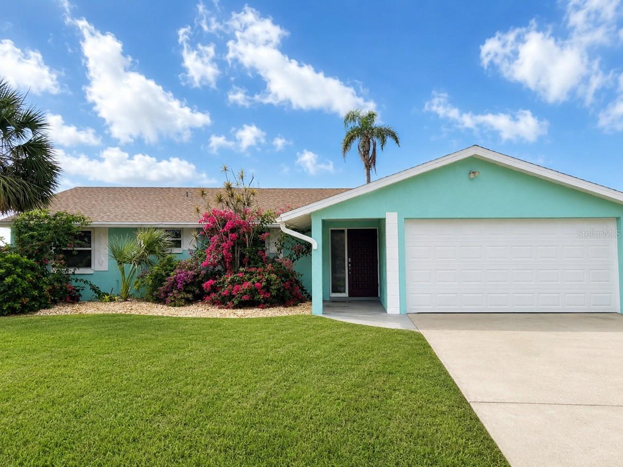 1002 Silver Palm Way — photo