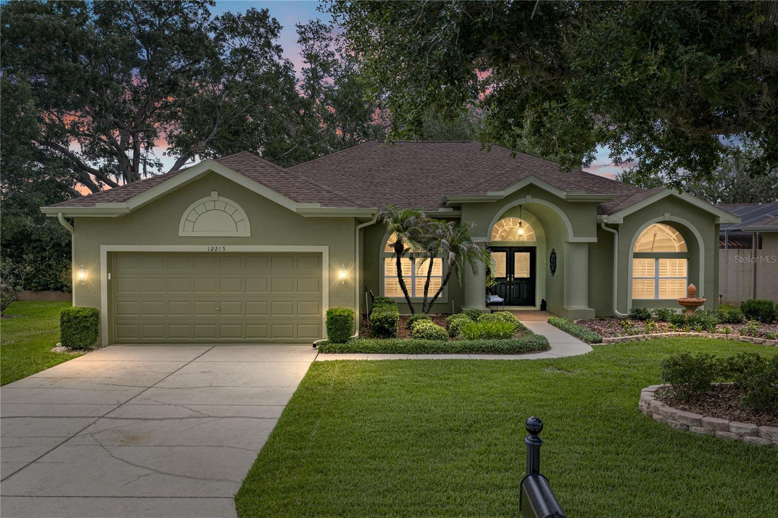 12215 Woodlands Cir — photo