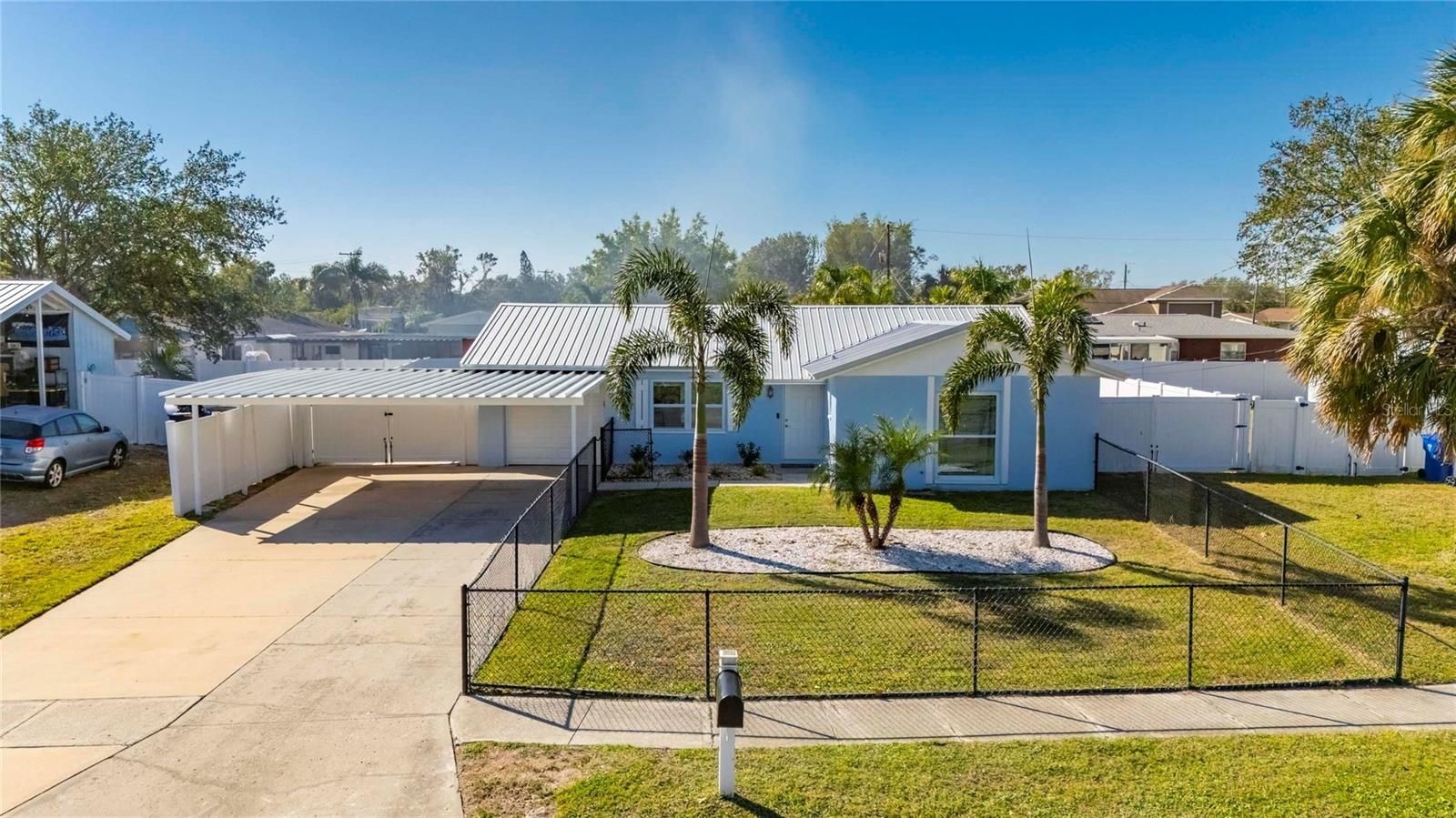 412 Flamingo Dr — photo