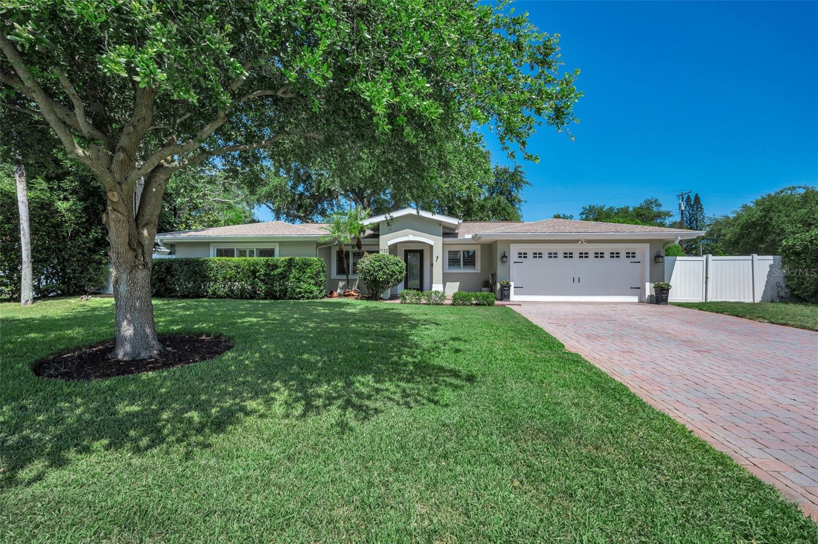1732 Golf View Dr — photo