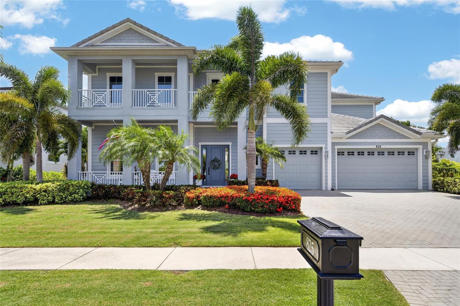 825 Manns Harbor Dr — photo