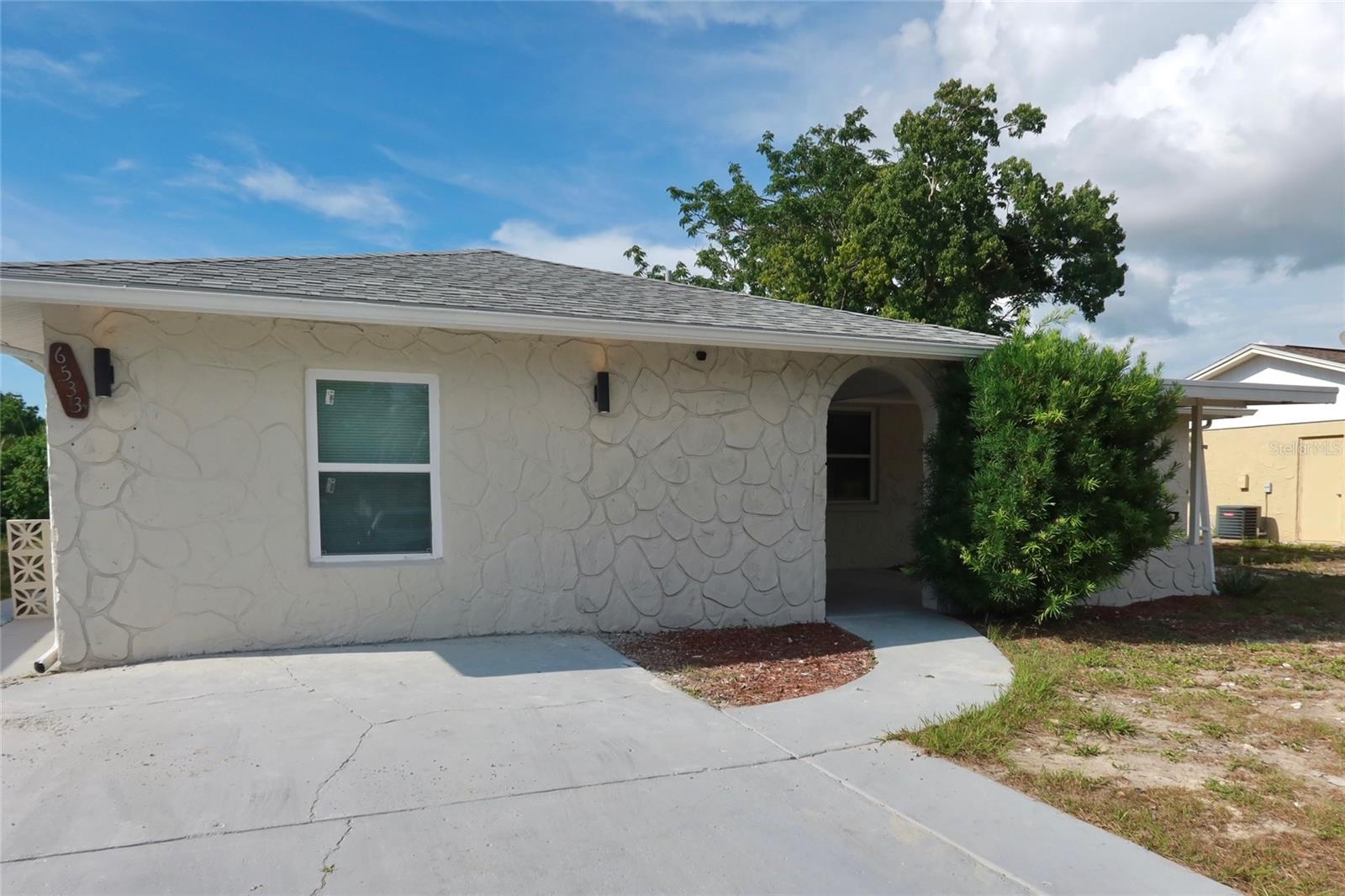 6533 Ridge Crest Drive, Port Richey, FL 34668 — photo 2