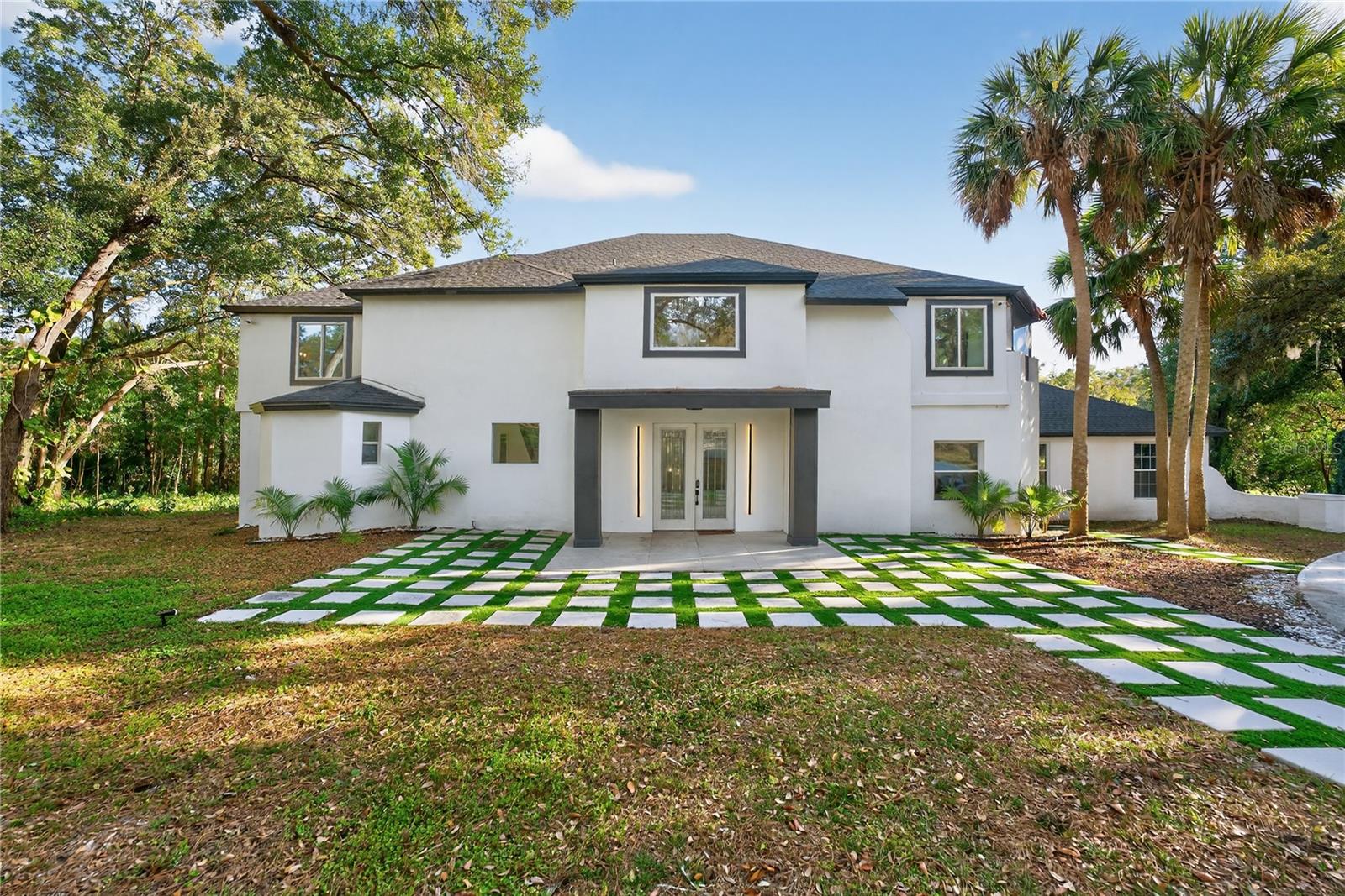 305 Sweetwater Club Cir — photo