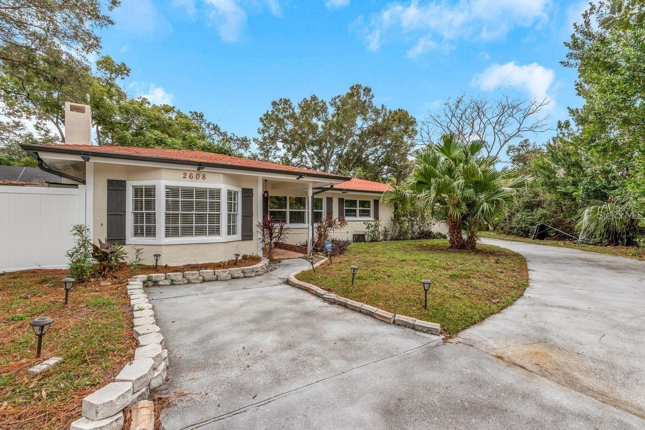 2608 Oakwood Dr — photo