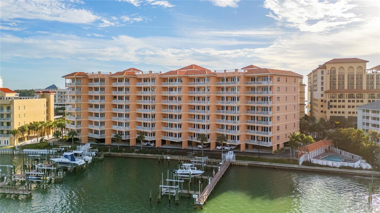 530 S Gulfview Blvd #601 — photo