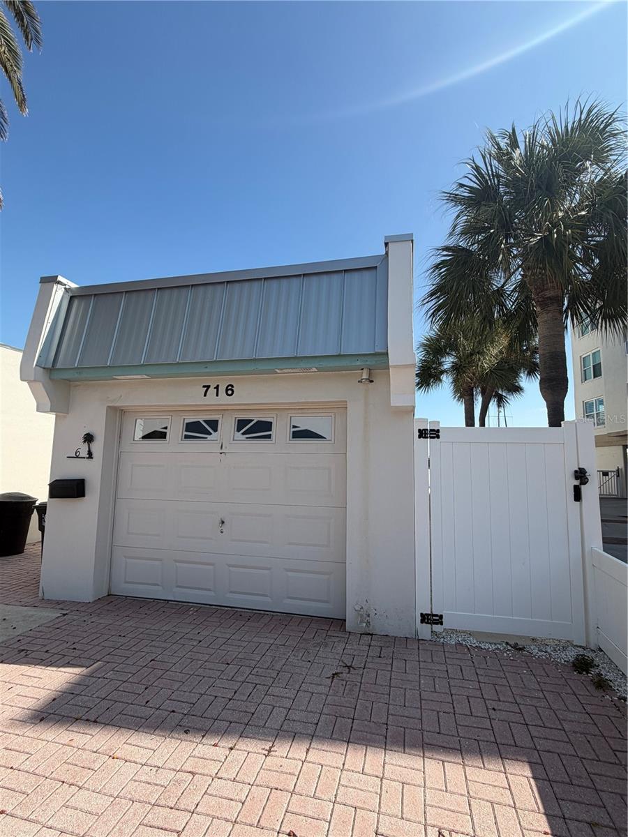 716 Bayway Blvd #6 — photo