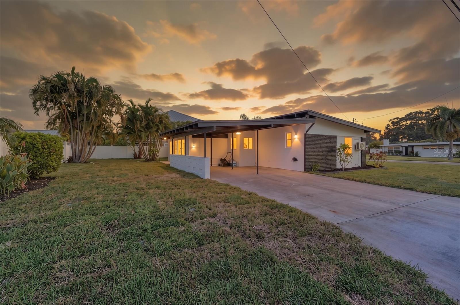 63 Palm Blvd — photo