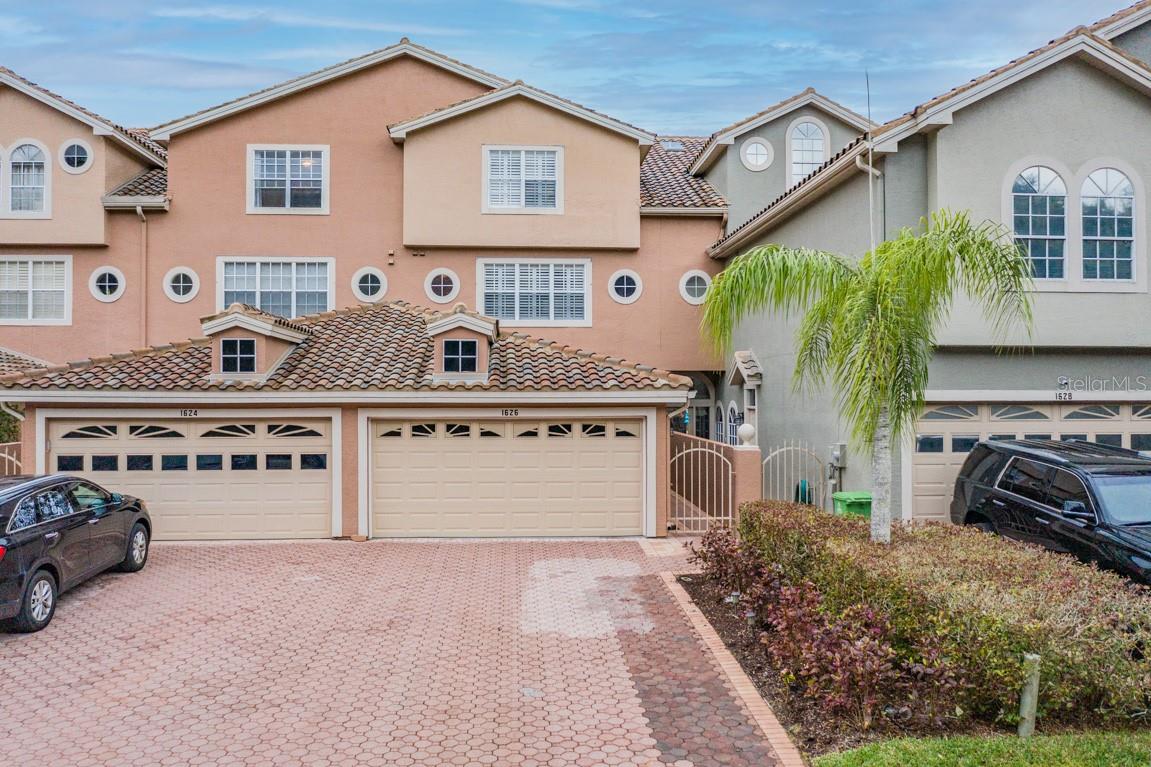 1626 Lago Vista Blvd — photo